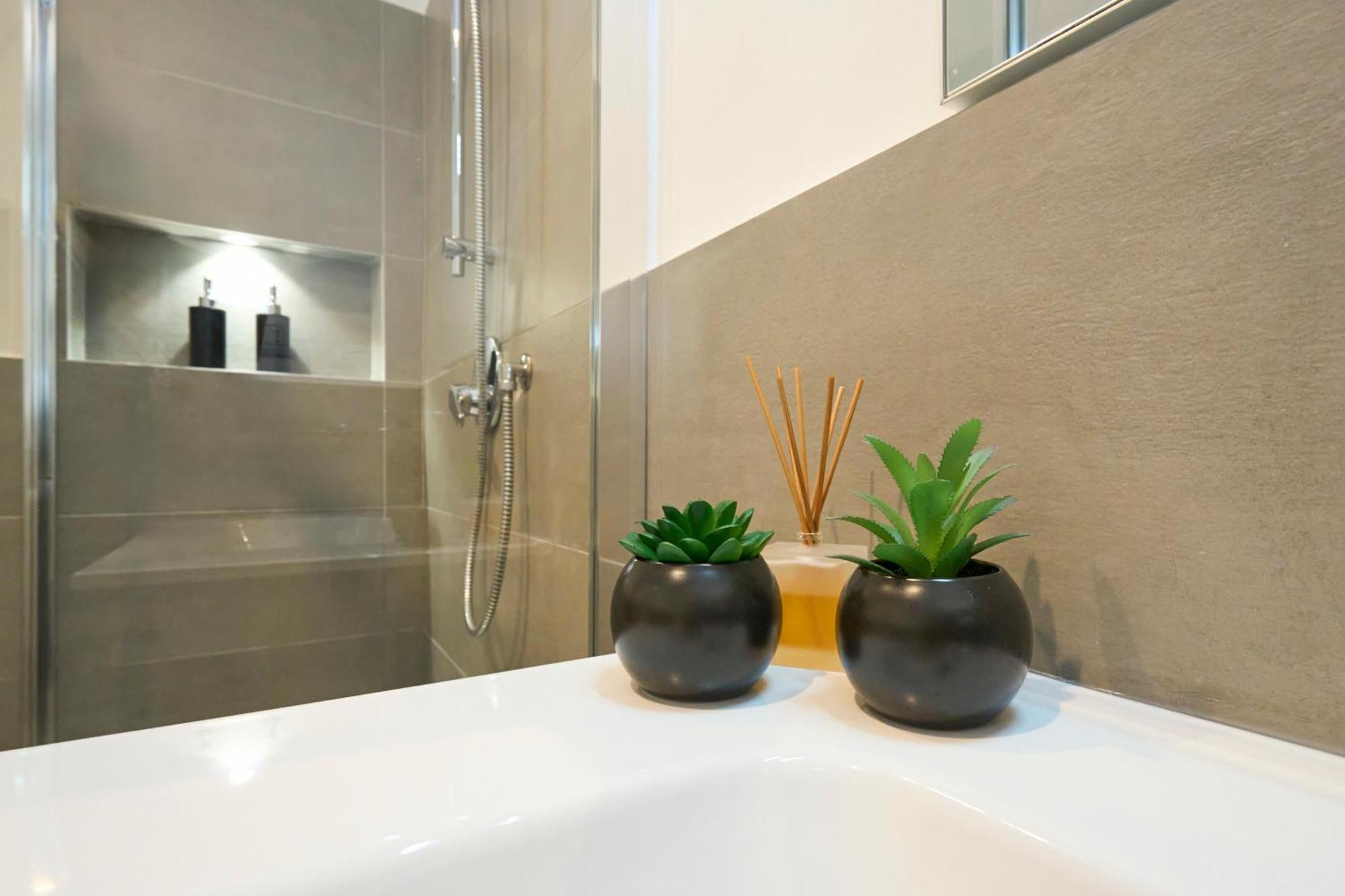 Luxury Design Suite - 20 Minutes From Duomo-Navigli Milan Luaran gambar