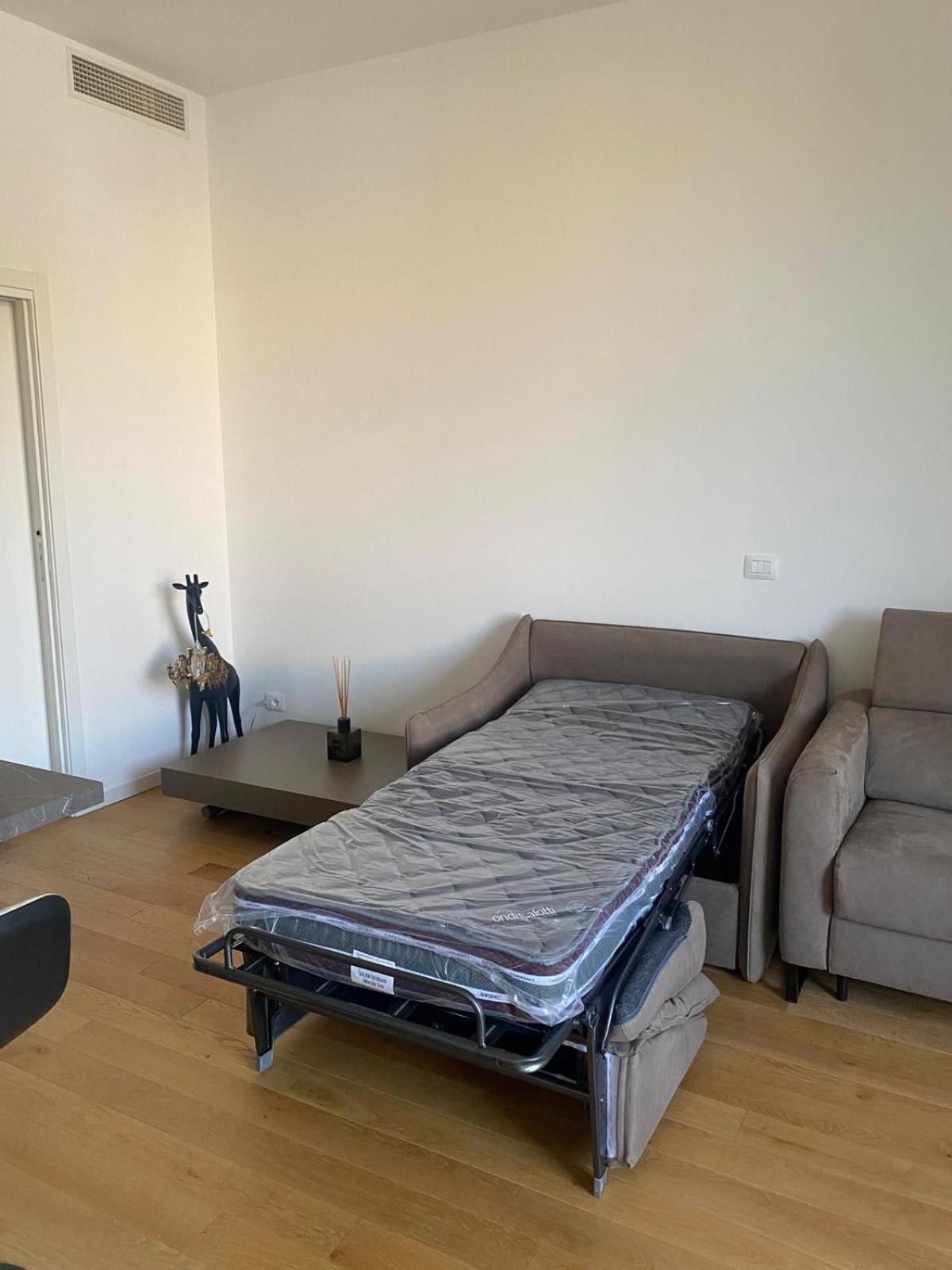 Luxury Design Suite - 20 Minutes From Duomo-Navigli Milan Luaran gambar